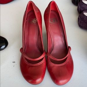 Gianni Bini red leather heels